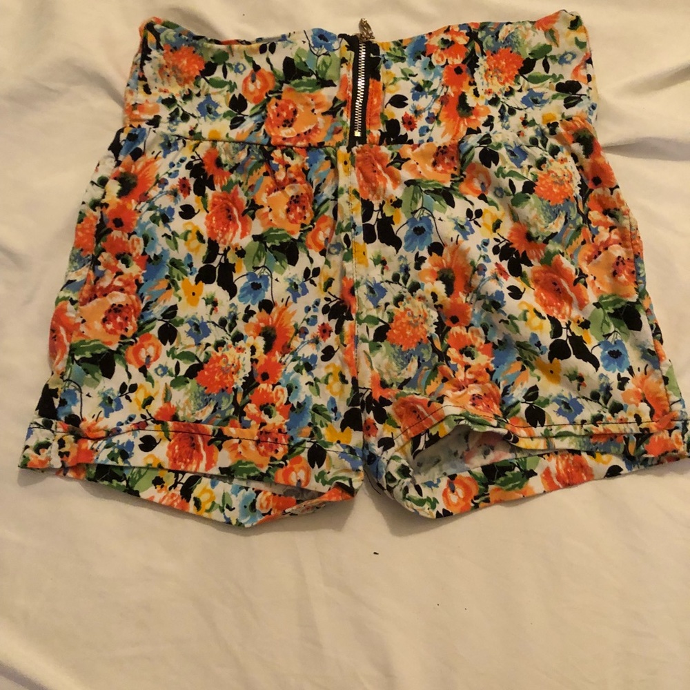 Flower print shorts
